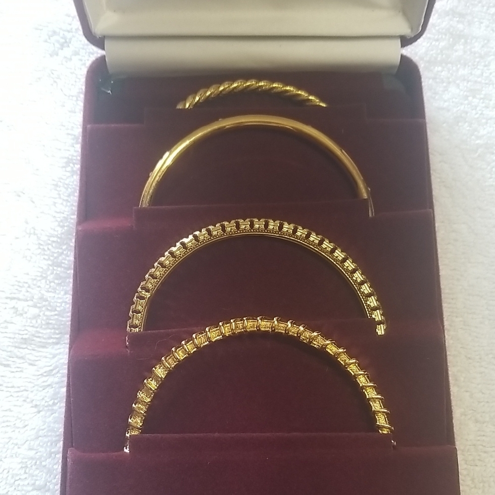 Elegant Gold Bracelet Set